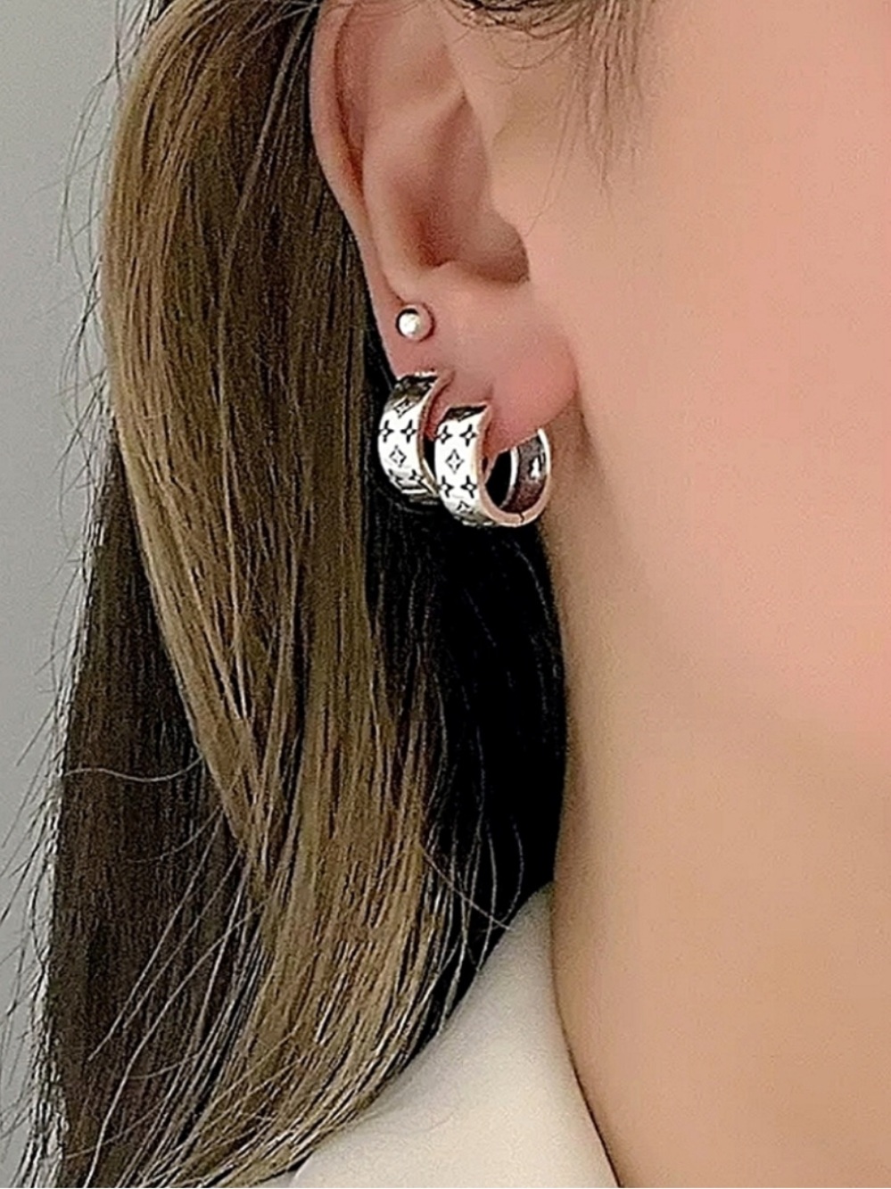Sterling Silver Plated Silver Huggie Hoop Earrings Minimalist - Picture 4 of 15
